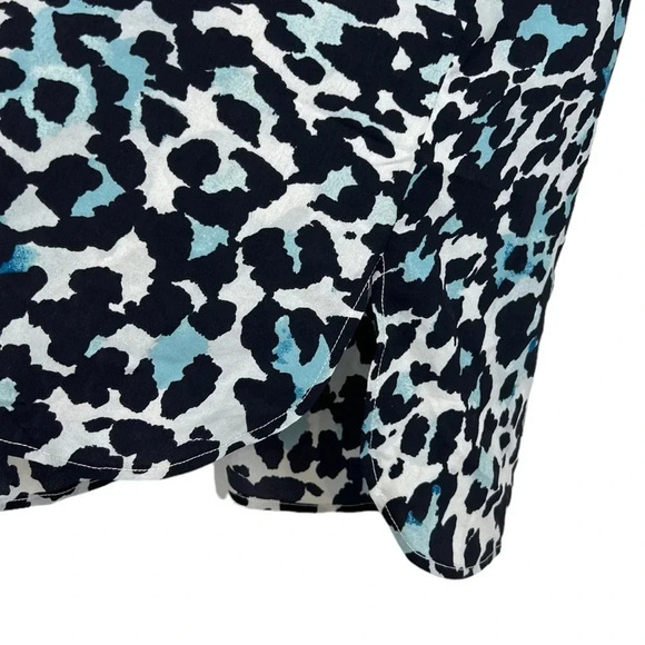 Talbots New Women’s L Roll-Tab Long Sleeve Hidden Button Up Animal Print Blouse - Picture 6 of 10